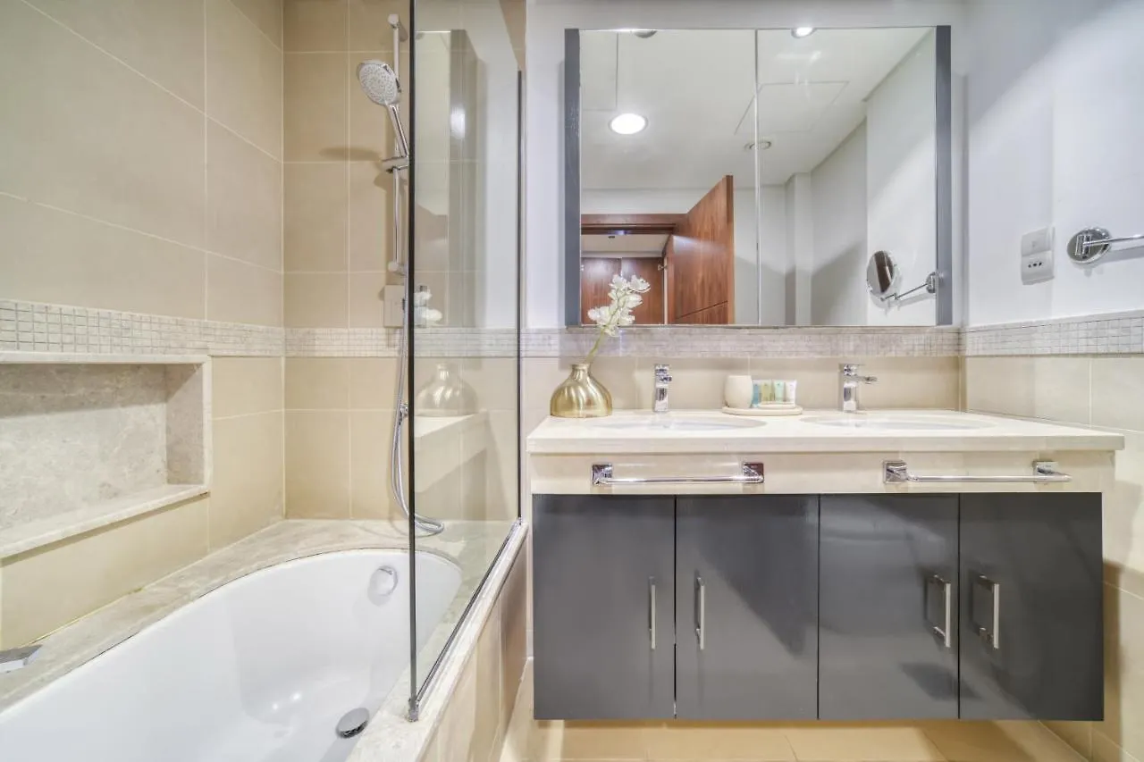 Burj Vista, Downtown Dubai - Burj Khalifa View - Mint Stay