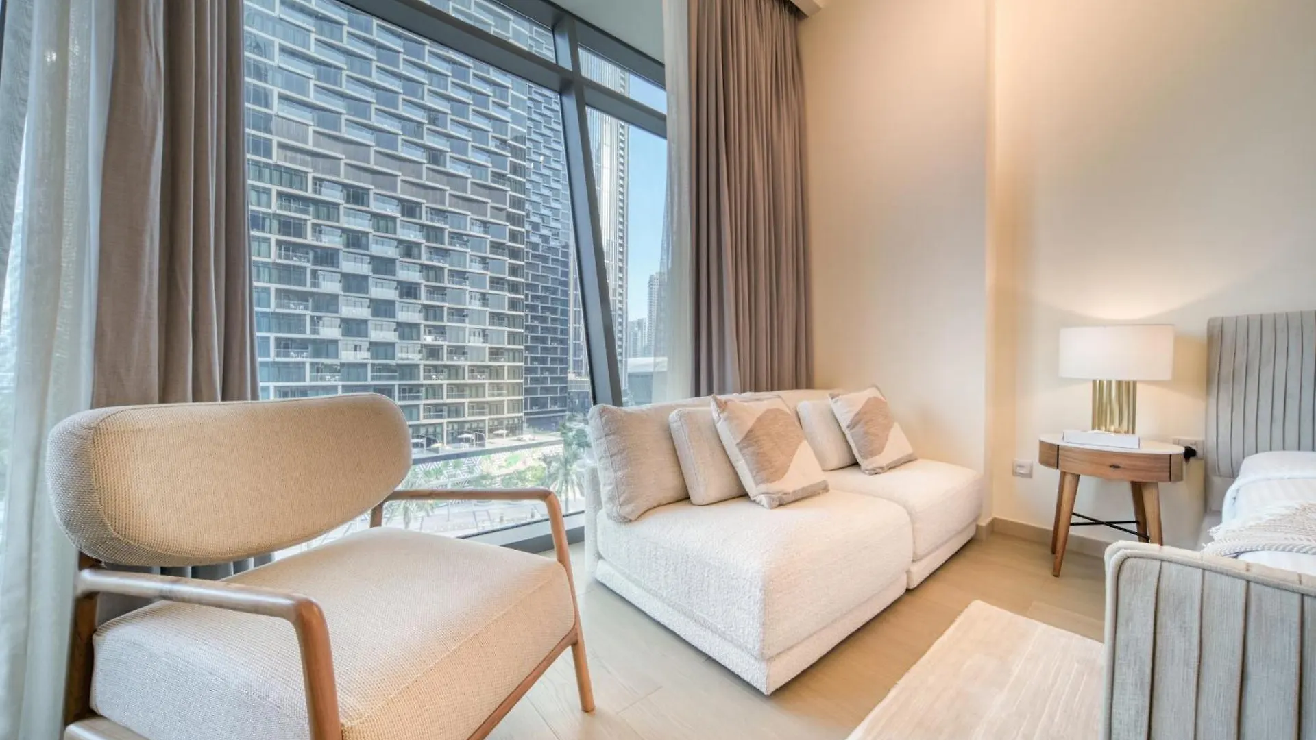 Burj Vista, Downtown Dubai - Burj Khalifa View - Mint Stay 0*,  United Arab Emirates