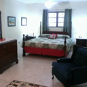 https://gillys-dream-nassau.comcaribbean.com