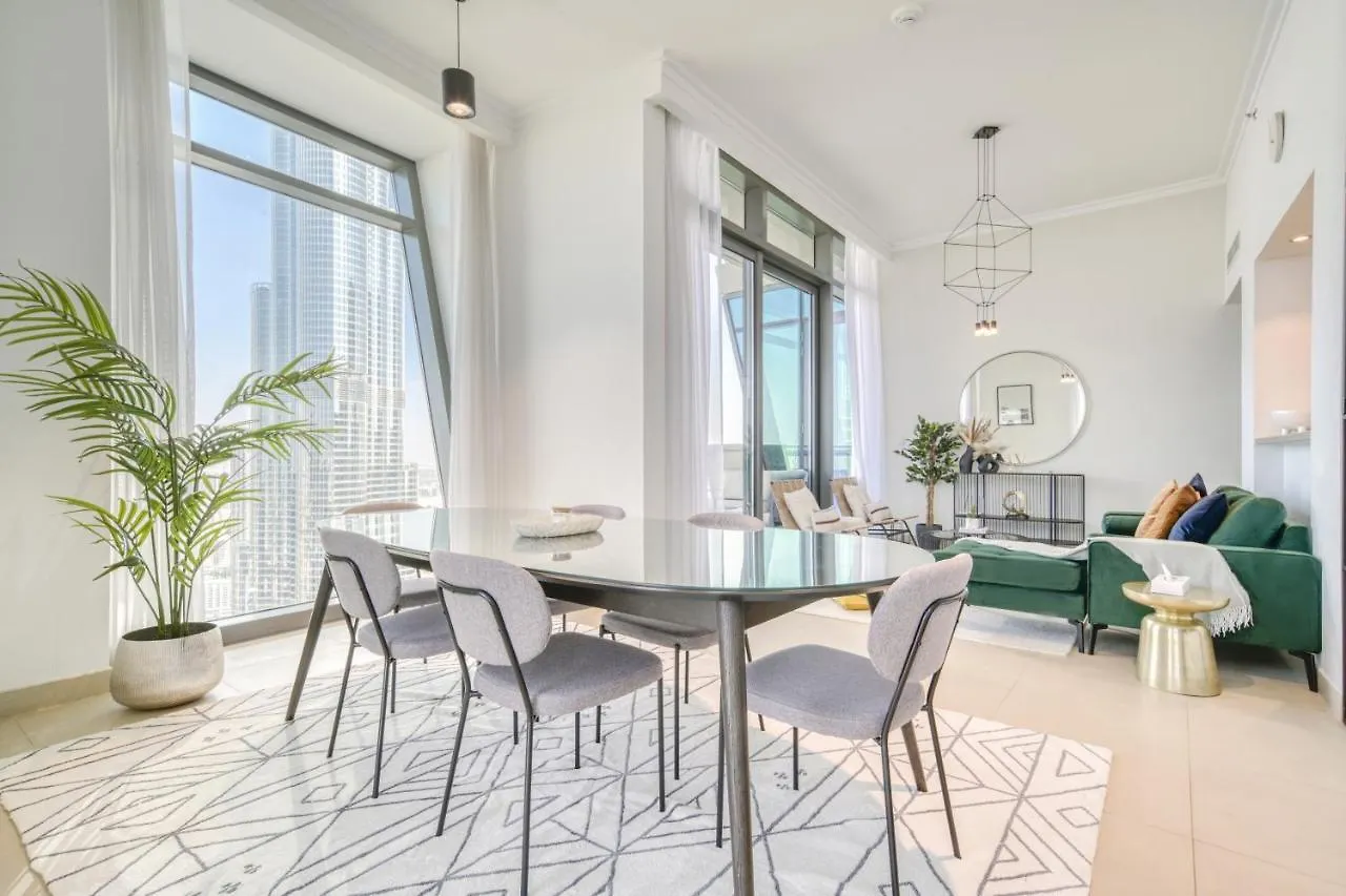 Apartment Burj Vista, Downtown Dubai - Burj Khalifa View - Mint Stay